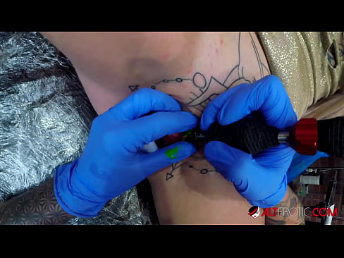❤️ Nagpa-tattoo sa kanyang klitoris ang sobrang tattoo na hottie na si Sully Savage ❤ Fuck video sa amin tl.sexflashgame.ru